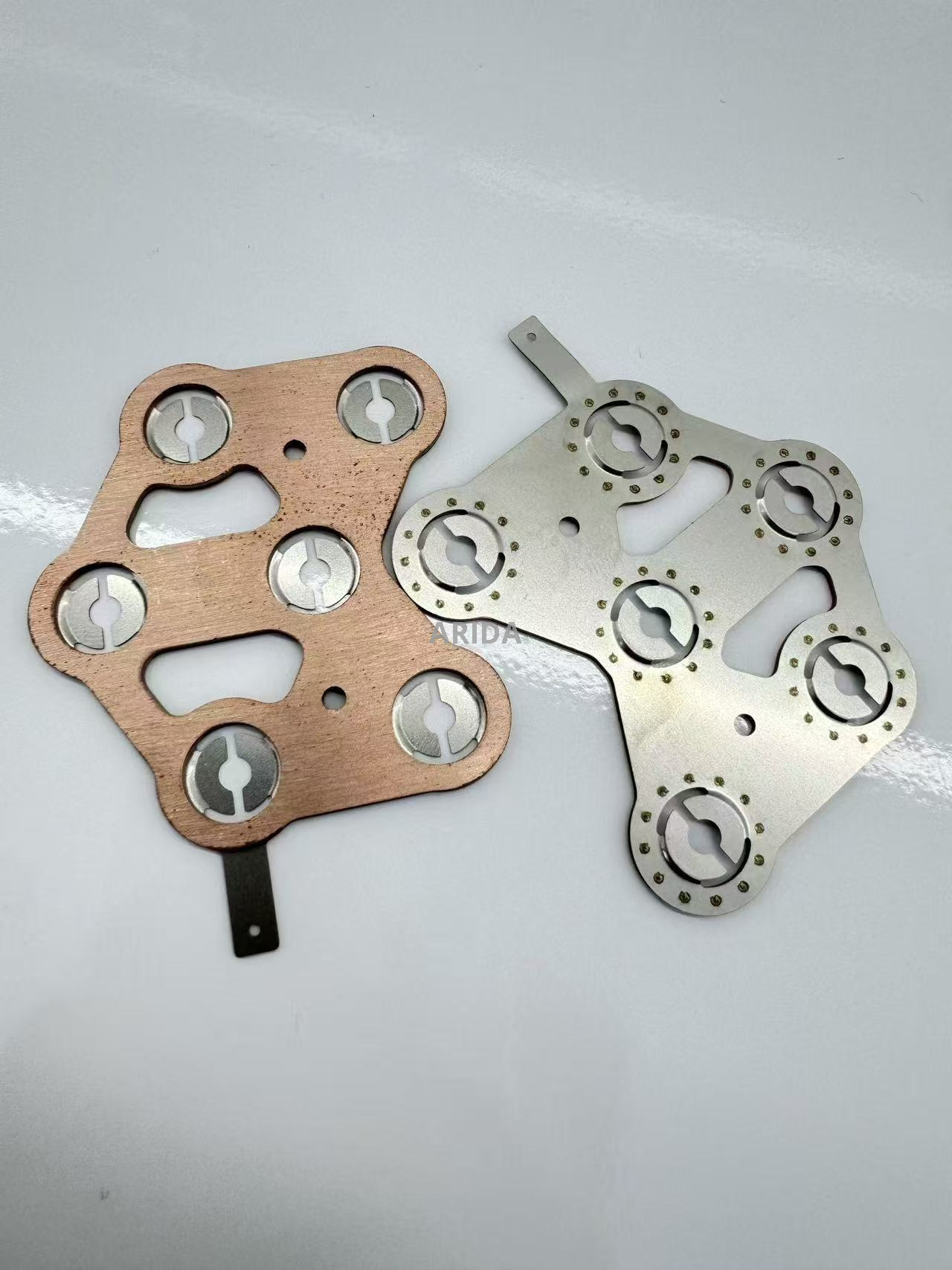 Изготовленные на заказ биметаллические медно-никелевые вкладки