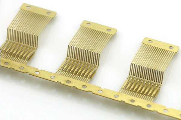 Штамповочные детали прецизионных терминалов Mental 